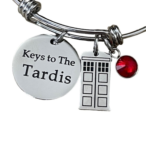 Dr Who Keys to the Tardis charm bracelet - Picture 2 of 3